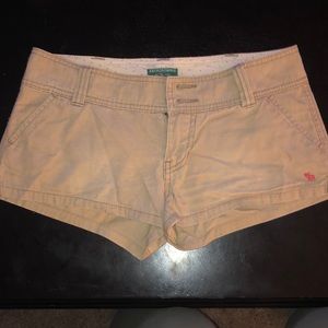 Abercrombie khaki short shorts.